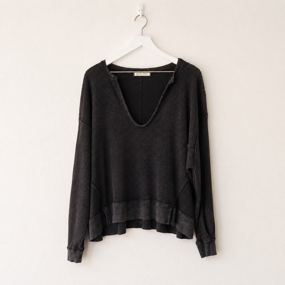 Free People We The Free Black Ribbed V-Neck Raw Hem Pullover XS Oversized Boho